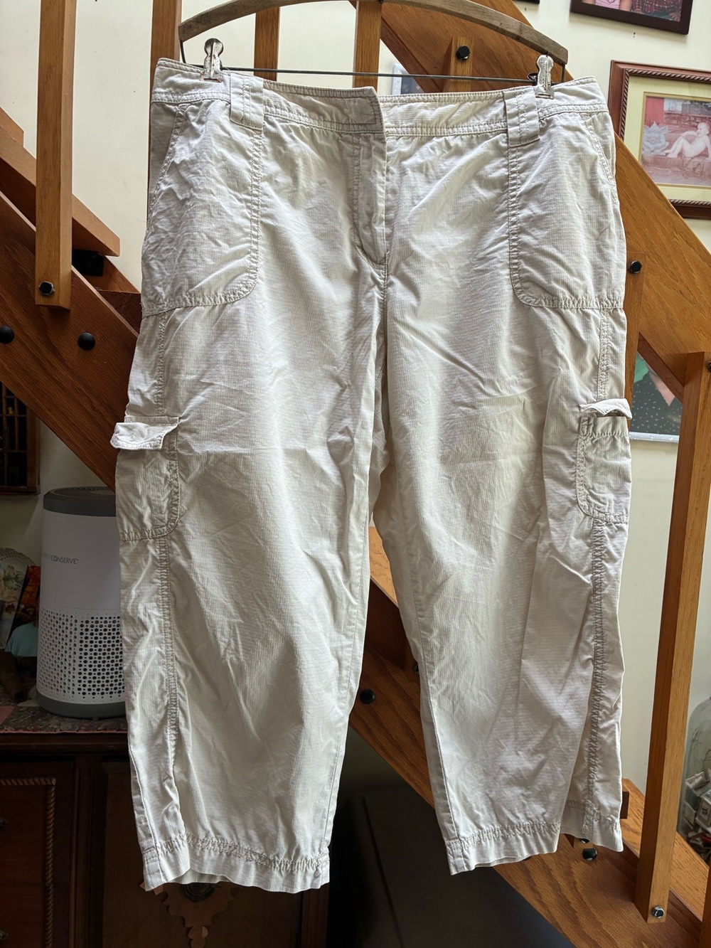 Women’s Cream Cargo Capris - Lightweight 16 LNWOT Villager brand